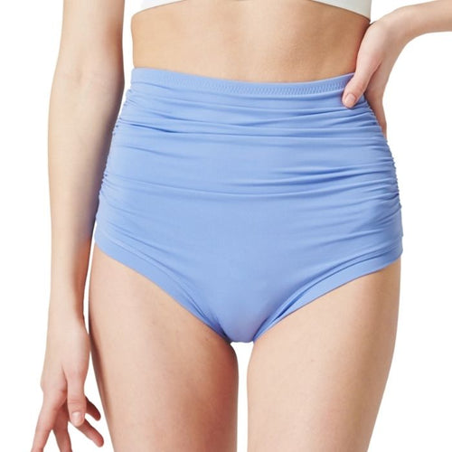 Sharon Move Shorts in Pale Blue